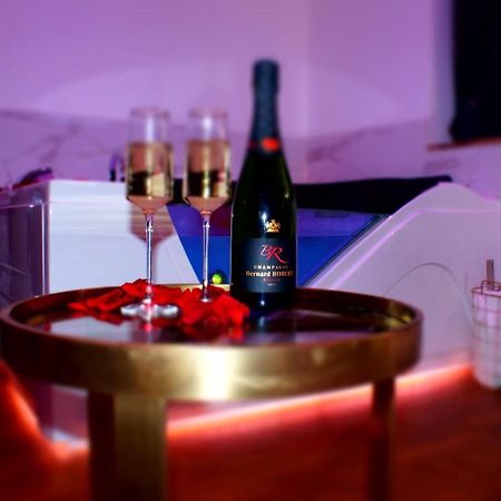 Le Venus - Appartement Spa Privatif Balneo Sauna 디종 외부 사진
